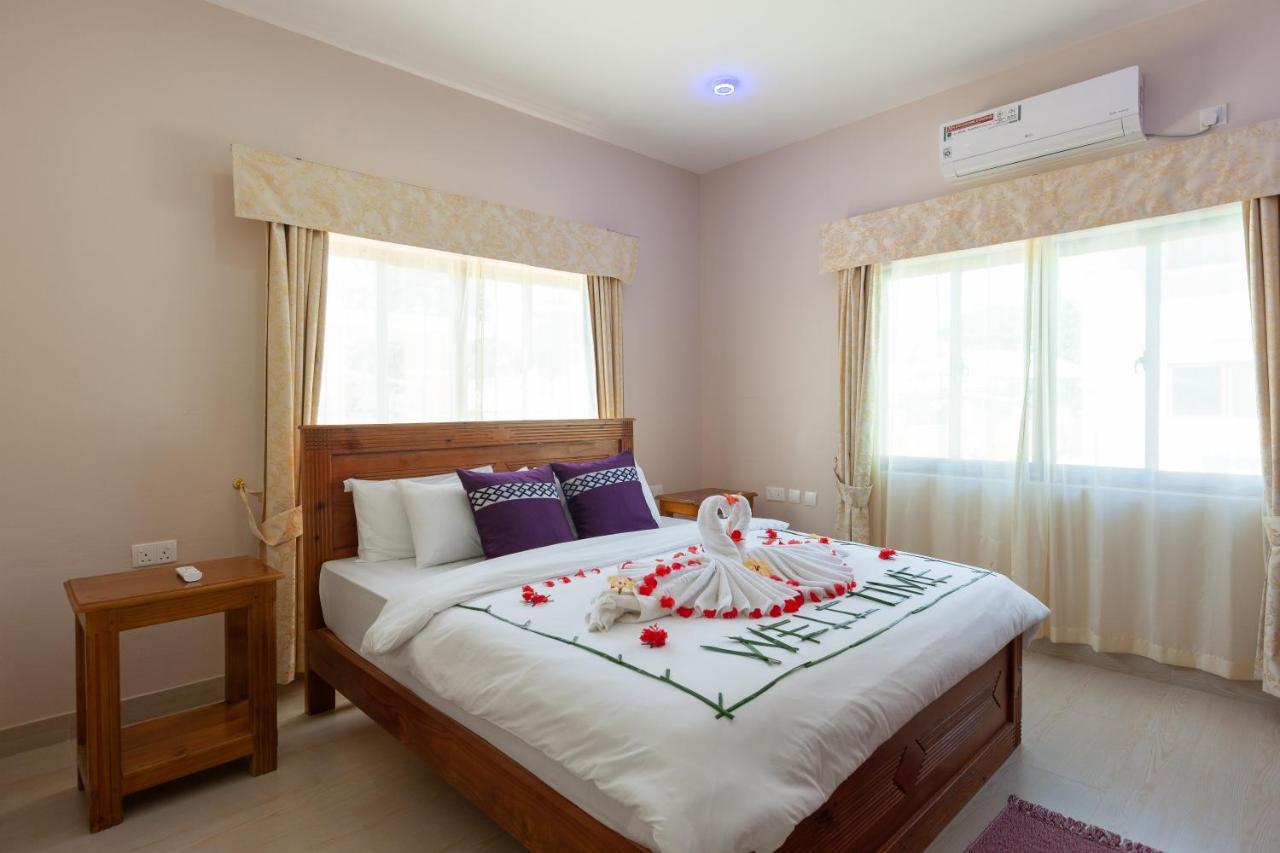Stone Self Catering Apartment Grand Anse  Exterior photo