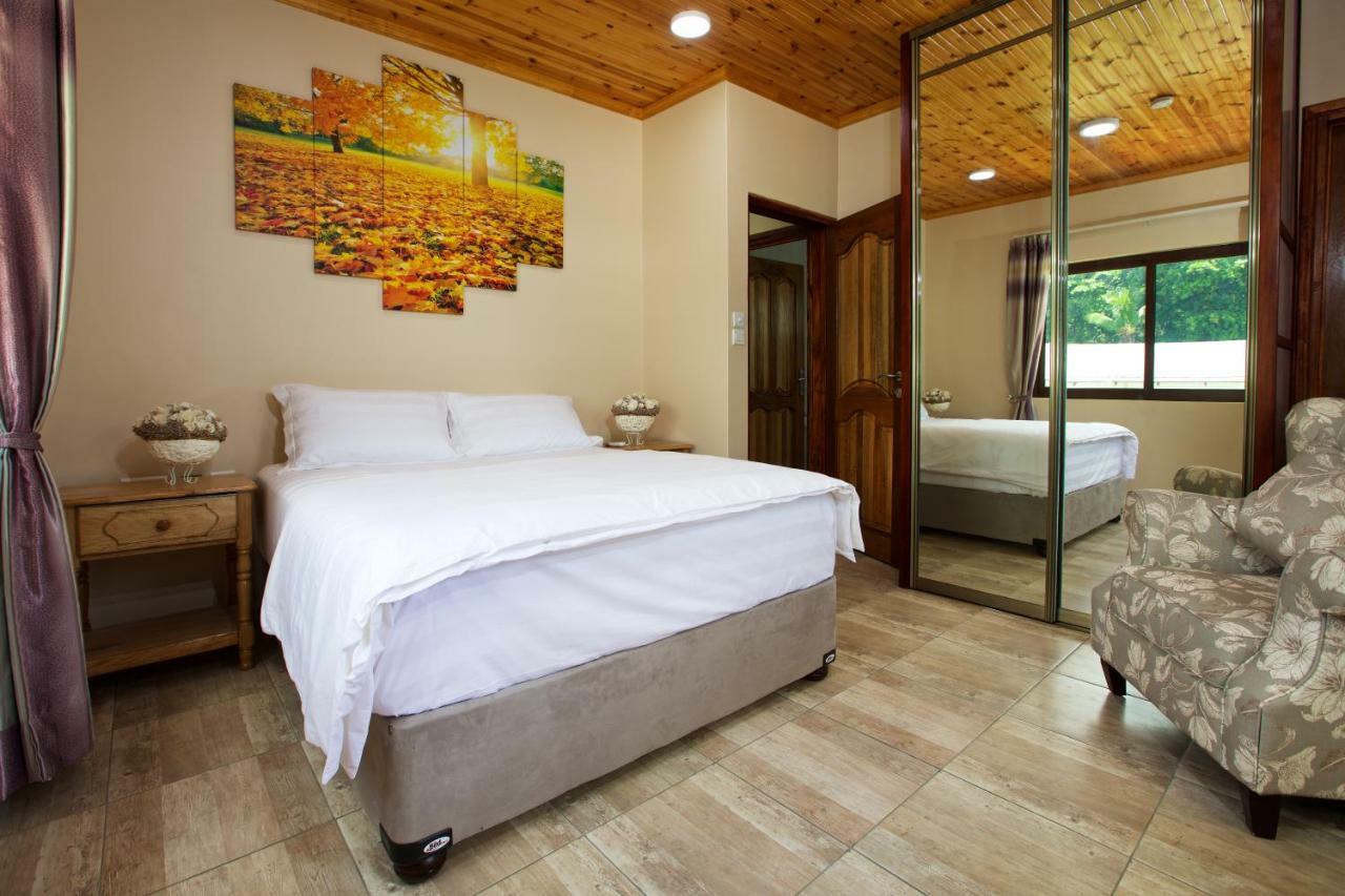 Stone Self Catering Apartment Grand Anse  Exterior photo